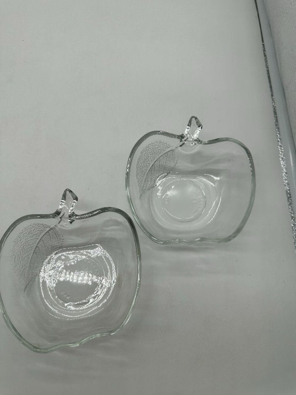 EUC Vintage KIG K114 Glass Apple Small Fruit Bowl Dessert 4 3/4" Clear Set of 2